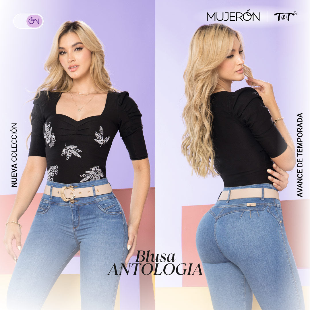 Blusa Ajustada Cuello Cuadrado Negra TyT Antología