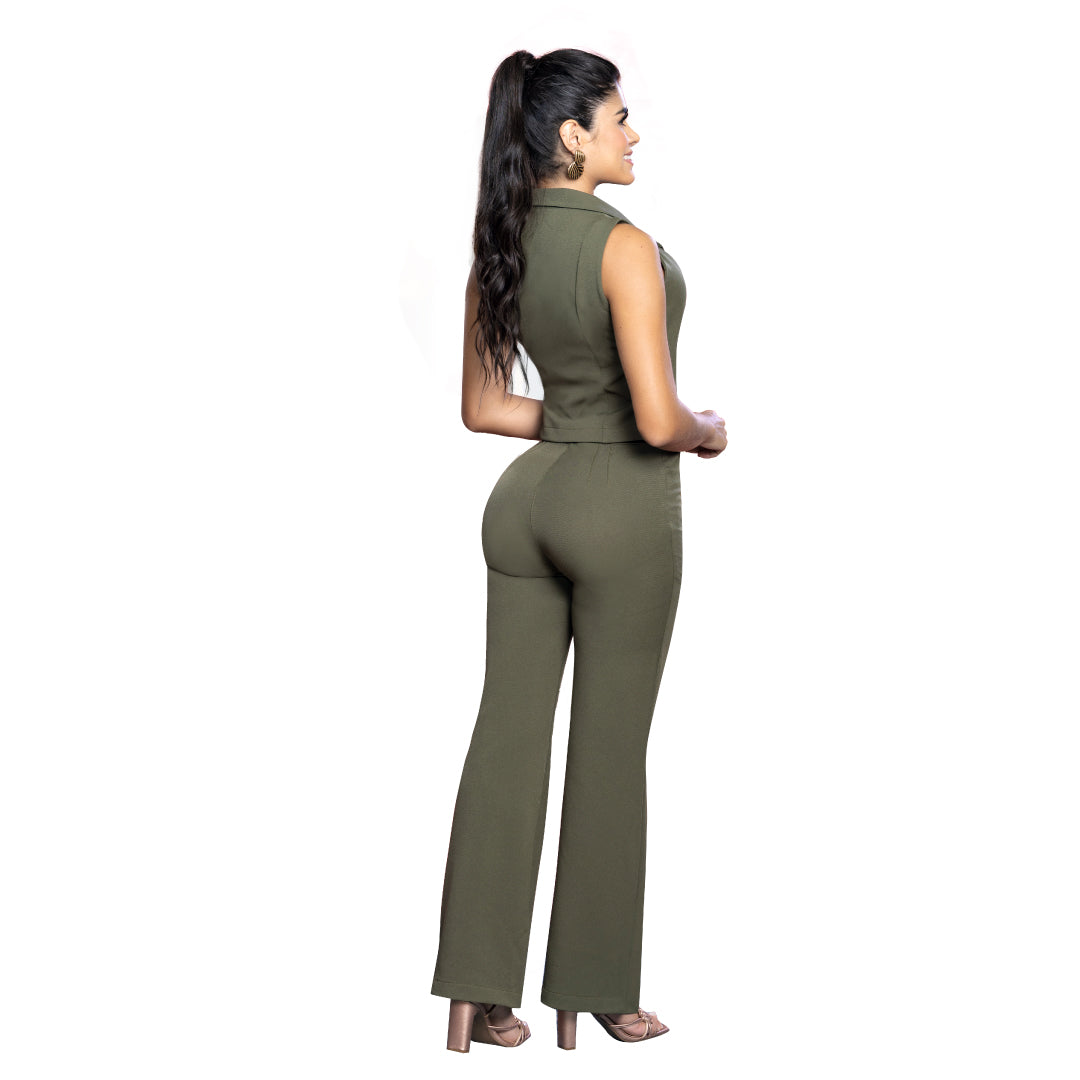 Chaleco Cumbia Verde Oliva TyT — cuerpo completo, vista posterior